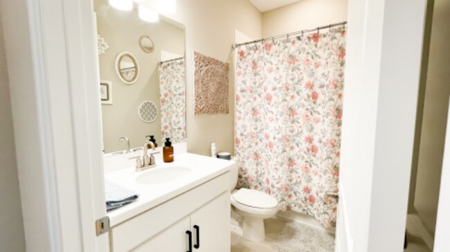 Foto del edificio - 5684 Blue Reef Pl