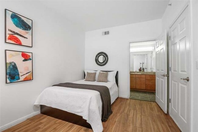 Building Photo - PRE-LEASE 2025/2026: Poolside 2-Bedroom, 2...