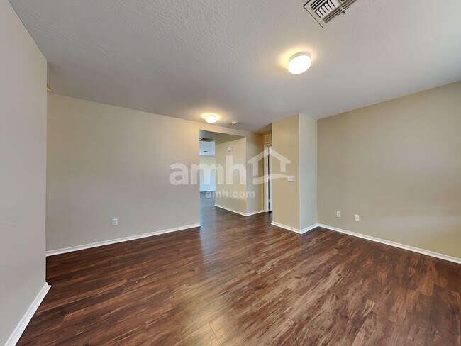 Foto del edificio - 7504 S Sunrise Way