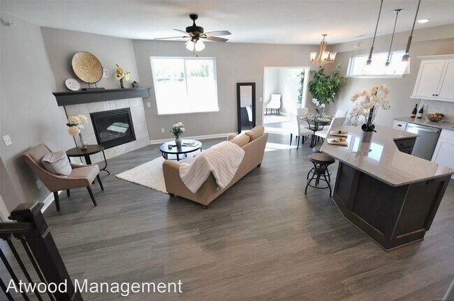 Building Photo - 2 br, 3 bath House - 921 Tranquility Path