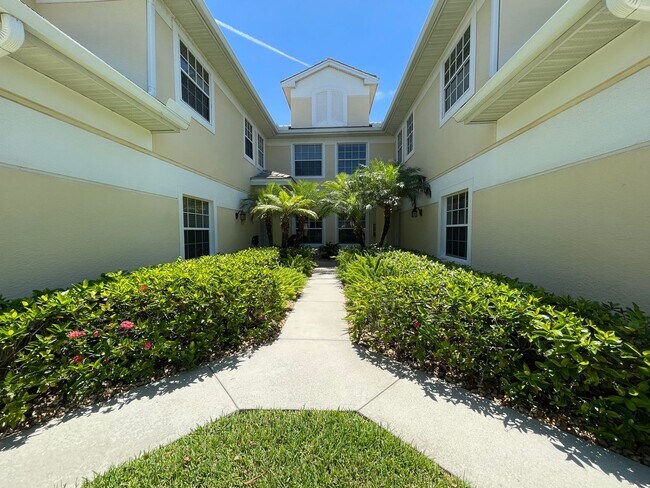 Foto del edificio - 8480 Mystic Greens Way #802 - Amber