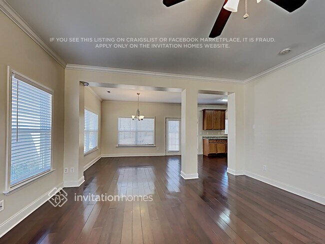 Building Photo - 120 Tulip Dr