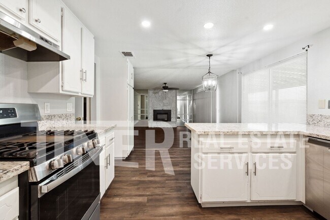 Foto del edificio - Rosemont 5 Bedroom home