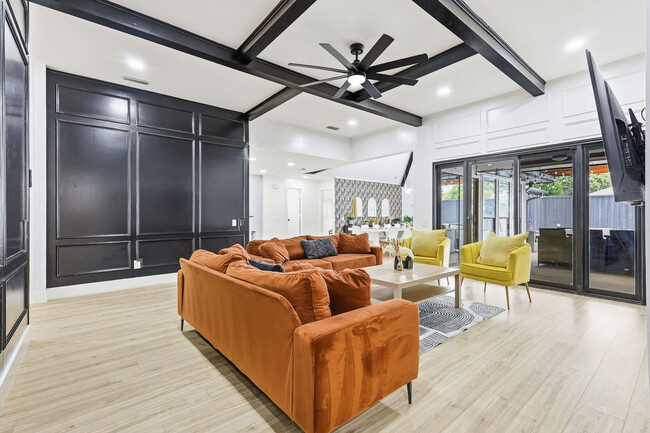 Building Photo - 3705 Trilogy Dr