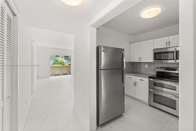 Building Photo - 7505 SW 82nd St