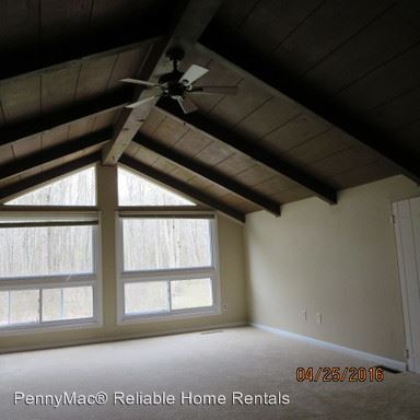 Building Photo - 410 E Pioneer Trl
