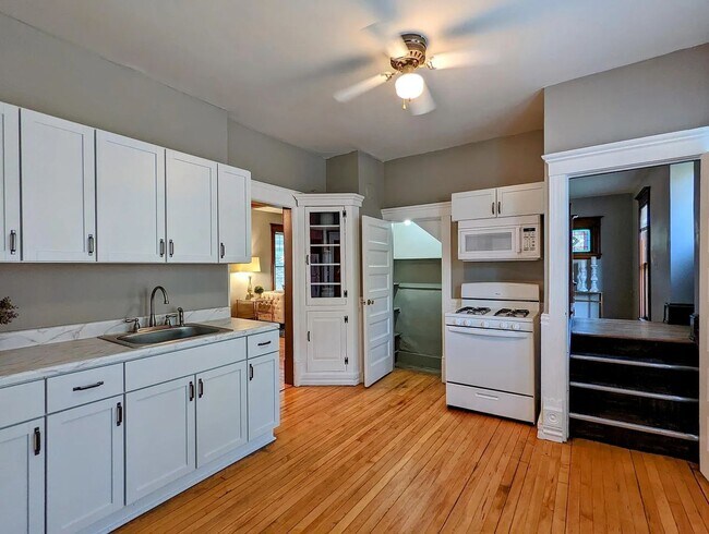 Foto del edificio - 2801 Harriet Ave