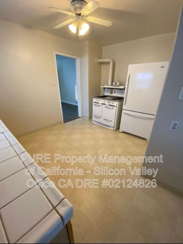 Foto del edificio - 164 N Murphy Ave