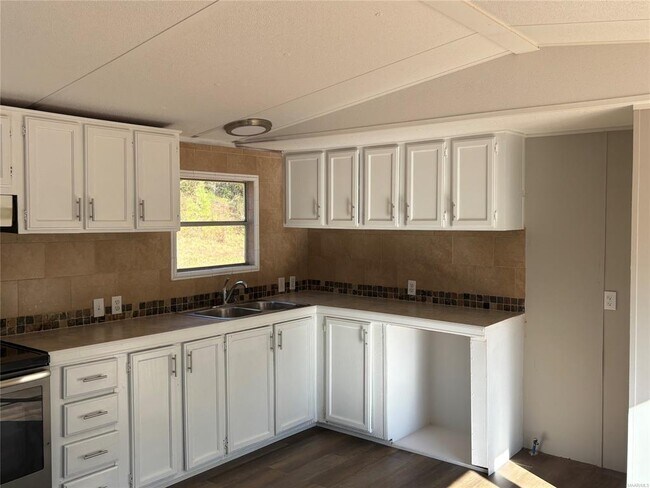 Foto del edificio - 1334 Aquila Dr