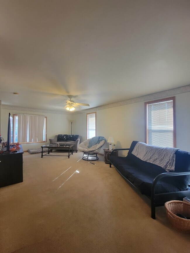 Building Photo - 1716 Monroe St