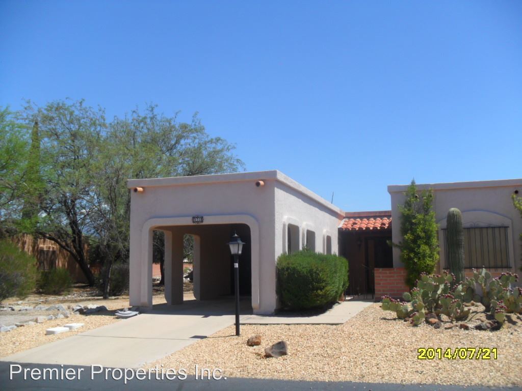 Primary Photo - 1501 W Calle Mendoza