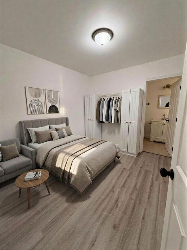 Foto del edificio - 13330 Clairmont Way