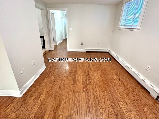 Foto del edificio - 37 Porter Rd