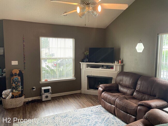 Building Photo - 2 br, 2 bath House - 4119 Castellan Drive