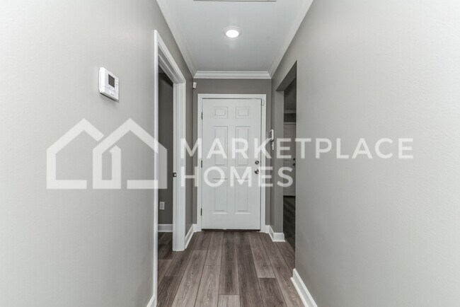 Building Photo - 1604 Moss St