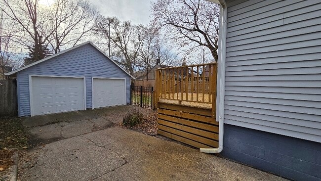 Building Photo - 1310 Waverly Ave