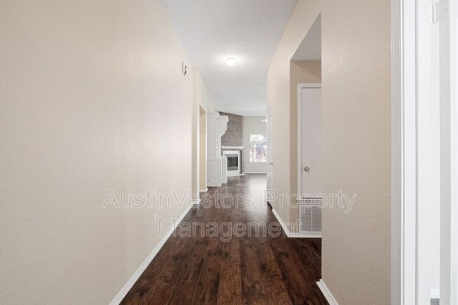 Building Photo - 1008 Chippewa