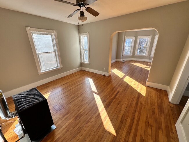 Foto del edificio - 62 Lakewood St