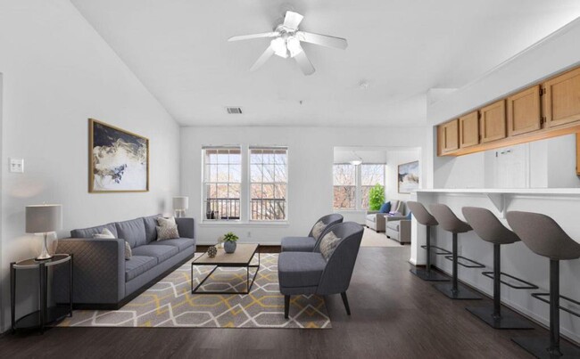 Foto del edificio - 13101 Briarcliff Terrace