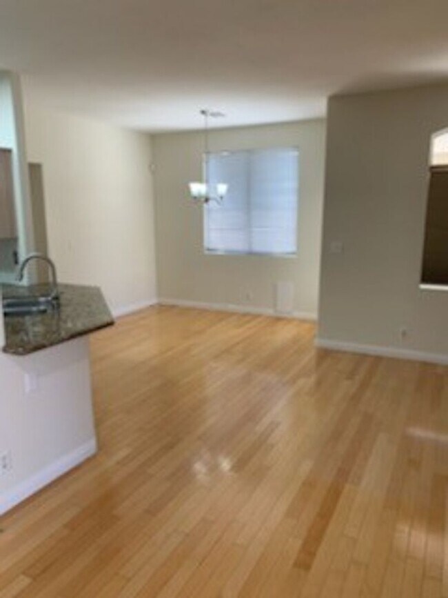 Foto del edificio - Amazing 2 bedroom Home- NW