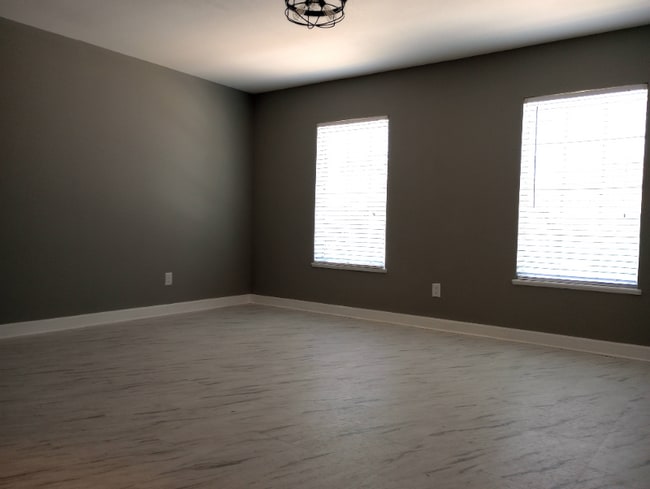 Photo - 905 12th St Apartment