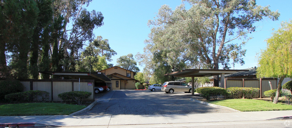 Primary Photo - 1505 Union Ave