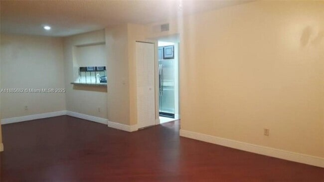 Building Photo - 1231 SW 46th Ave