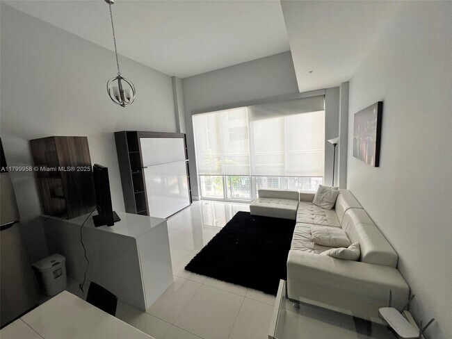Foto del edificio - 244 Biscayne Blvd