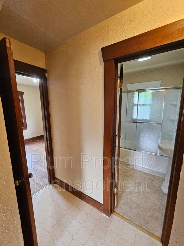 Foto del edificio - 1405 River Rd