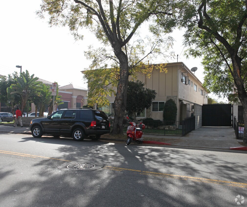 Foto del edificio - 4514 Franklin Ave