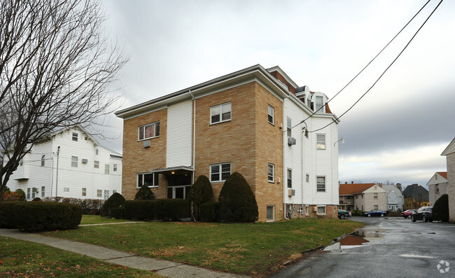 Building Photo - Hamilton Garden Apartments