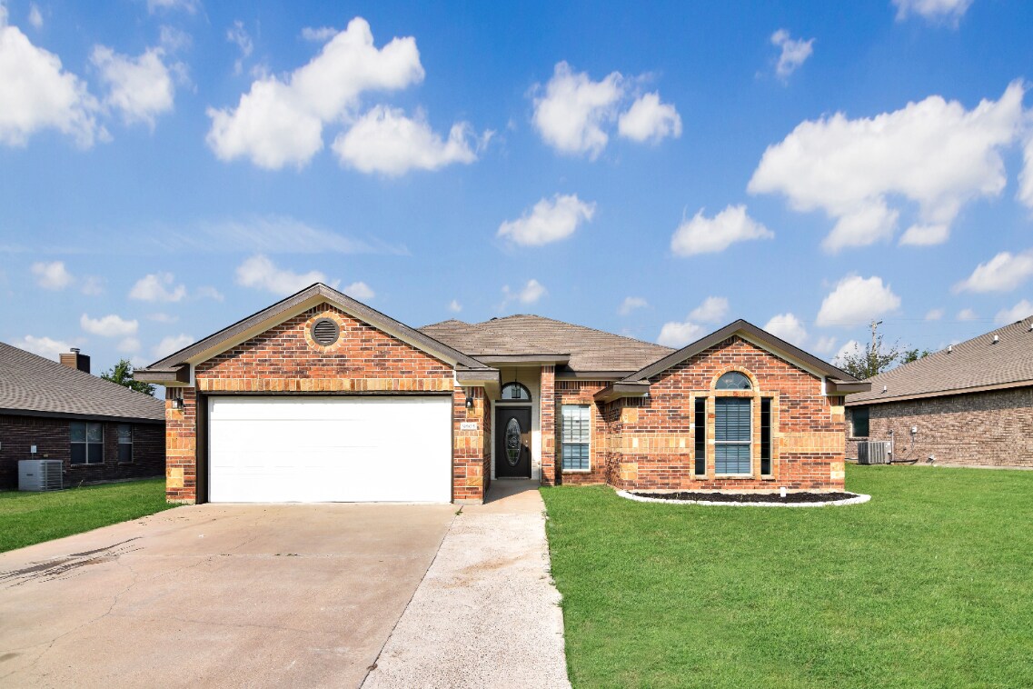 Foto principal - 9605 Kaitlyn Dr