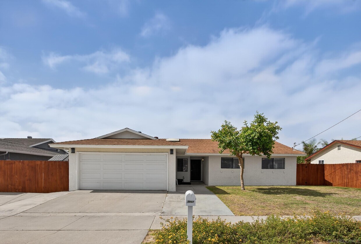 Foto principal - 3907 Genine Dr