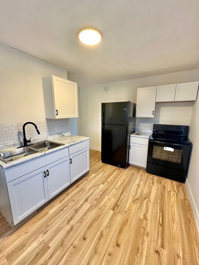 Foto del edificio - New Listing! 3 bedroom House!