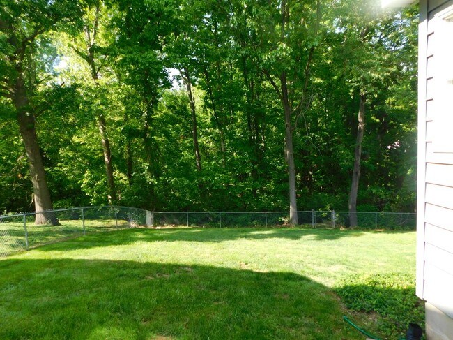 Foto del edificio - 2833 Hilly Haven Ct
