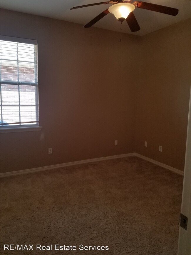 Building Photo - 3 br, 2.5 bath House - 129 Colonel A. P. K...