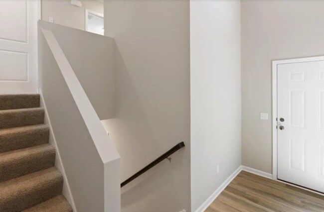 Foto del edificio - 3214 Kady Ave NE