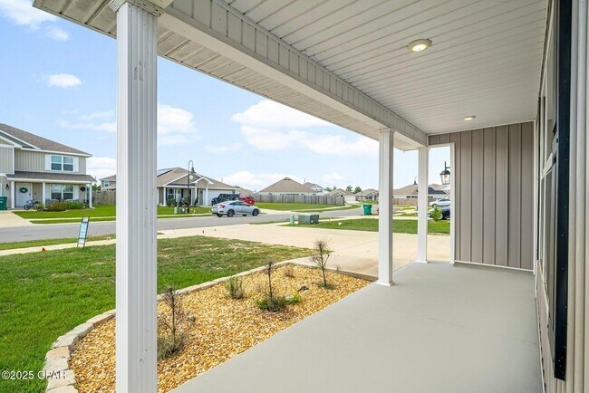 Building Photo - 123 Tiller Dr