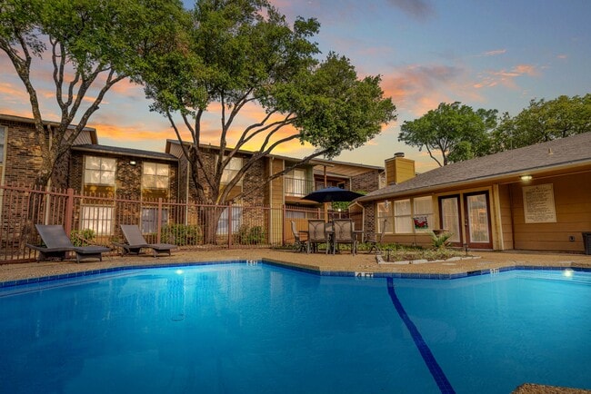 Building Photo - Bella Vista Pointe Apartments