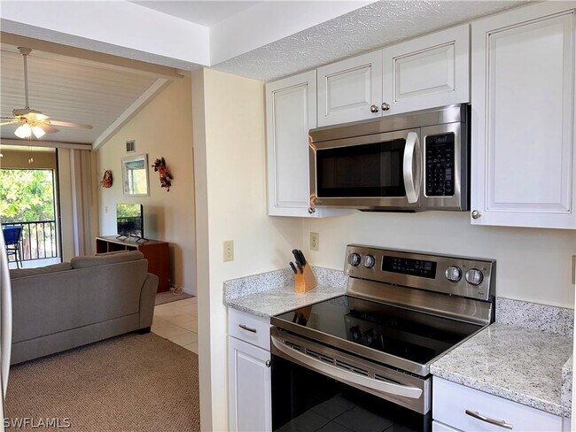 Foto del edificio - 15751 Windward Way Cir