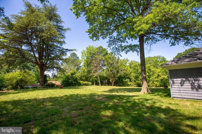 Building Photo - 6435 Overlook Dr
