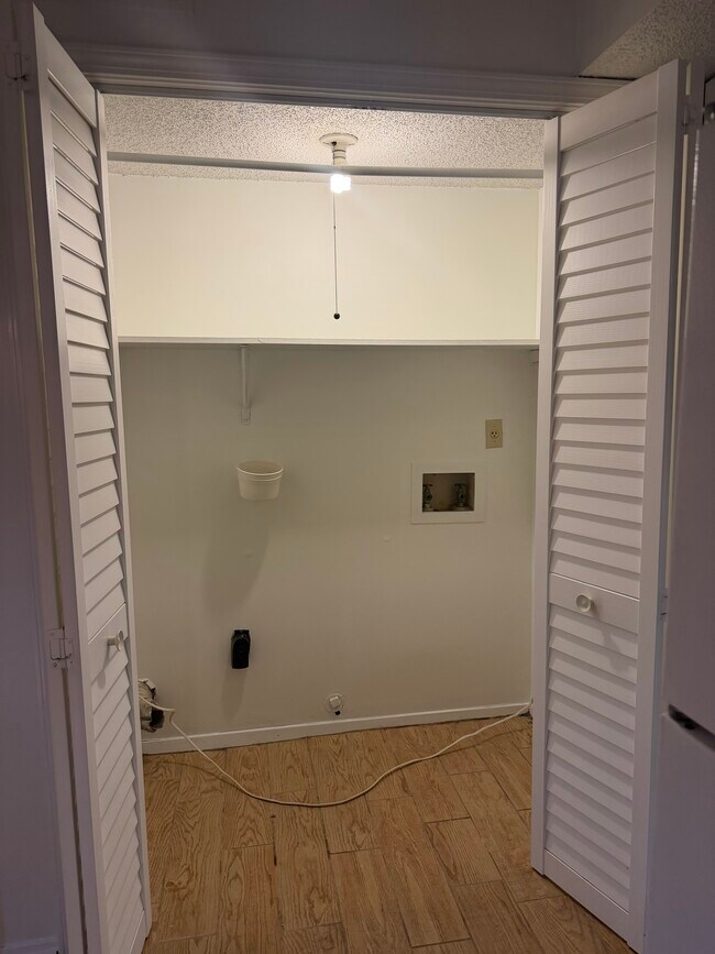 Laundry room - 3093 Littlefield Cv