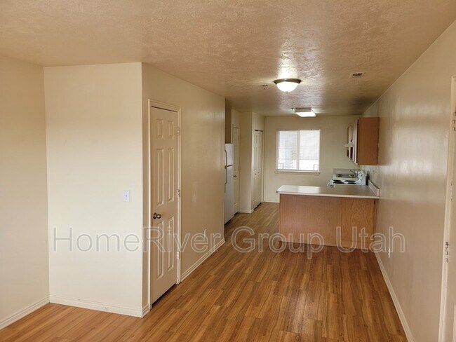 Building Photo - 4988 W 4850 S