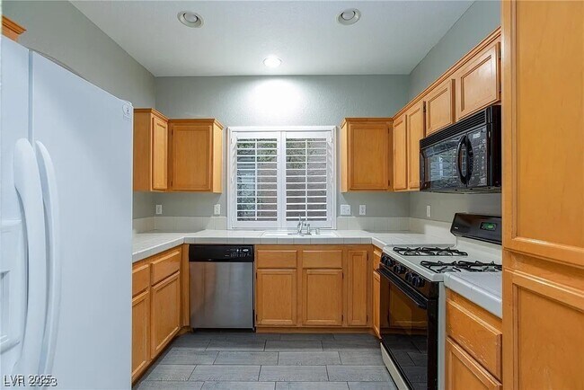 Foto del edificio - 9909 Calabasas Ave