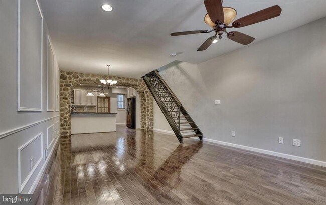 Foto del edificio - Amazingly renovated 3bd 2.5bth rarely avai...