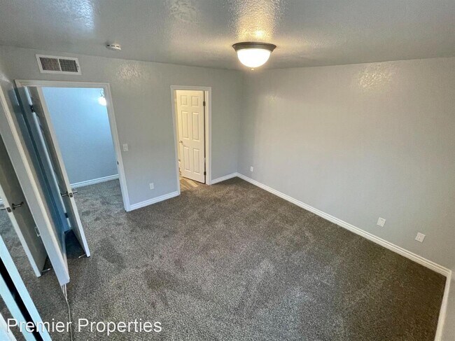 Building Photo - 2 br, 2 bath House - 3703 W. Bullard #104