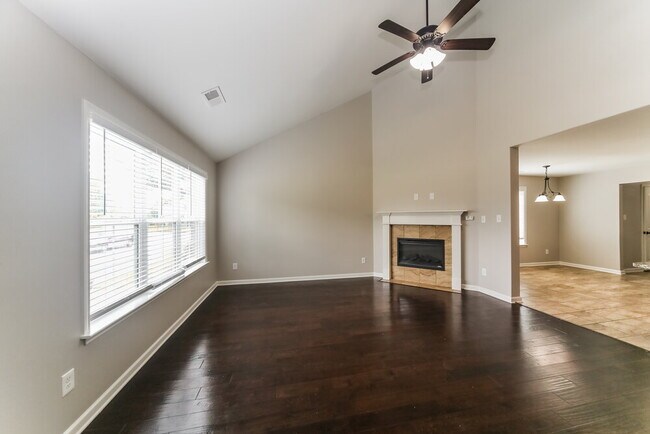 Foto del edificio - 7579 Glen Laurel Way