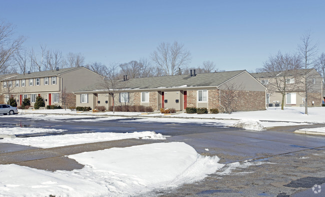 Building Photo - Oxford Square Townhomes