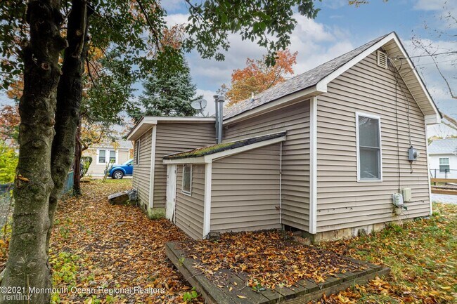 Building Photo - 1 br, 1 bath House - 924 Gilbert Ave