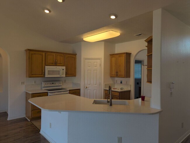Foto del edificio - Cozy 3 Bedroom 2 Bathroom Home. Small Dog ...